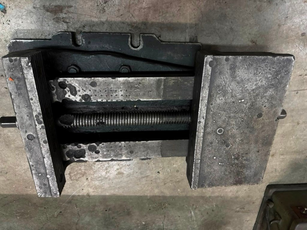 Heavy Duty Vice 300mm - Image 4