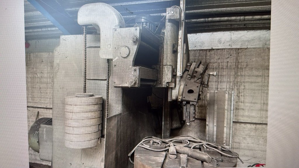Webster & Benett VTL 915 x 1000mm