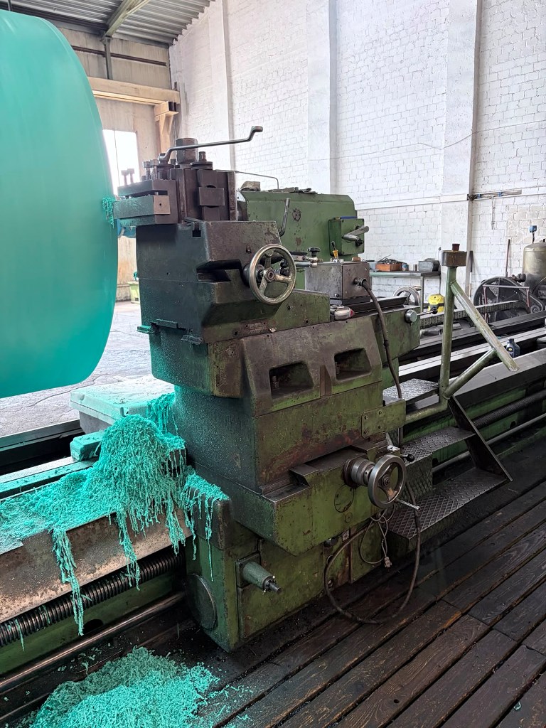 Heavy Lathe Machine 8000 x 2000mm - Image 3