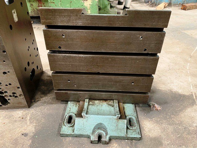 Angle Plate 90 Degree Tilting 400 x 400 x 400