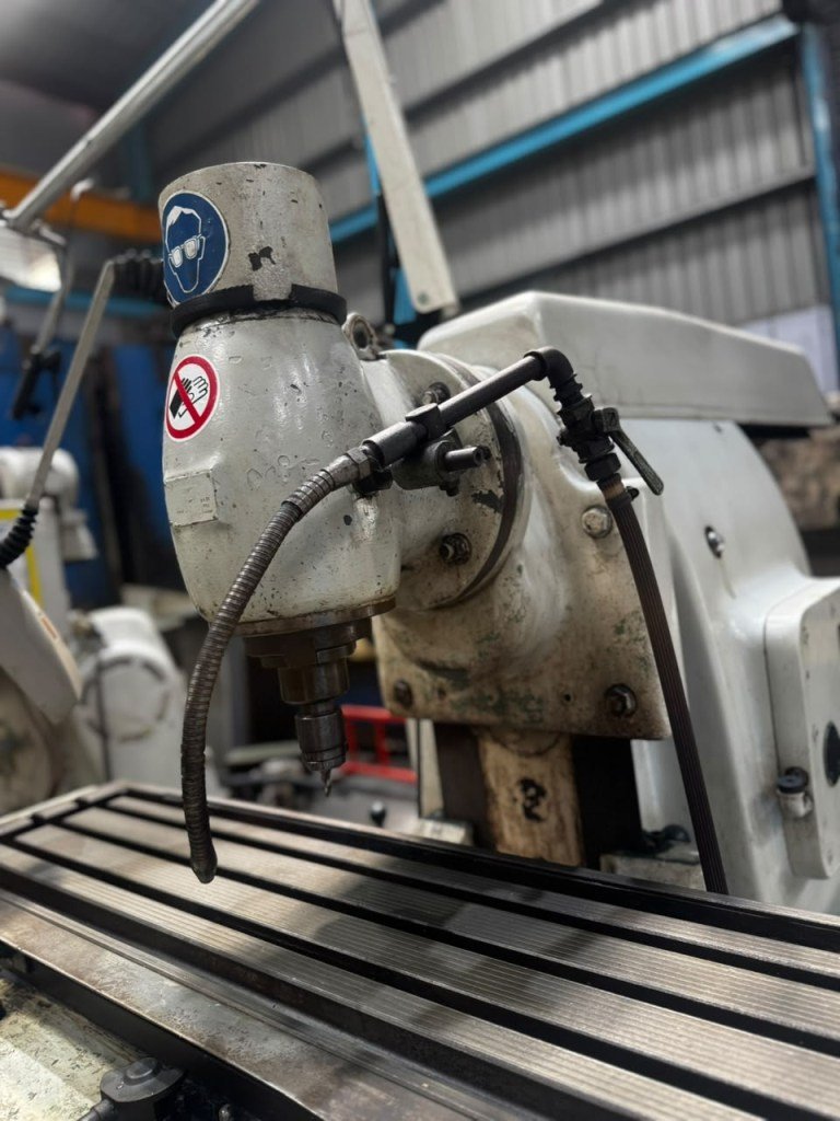 Universal Milling Cugir 1525 &Atilde; 325mm - Image 5